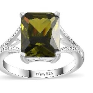 Simulated Green Diamond Solitaire Ring in Sterling Silver (Size 7.0) 5.25 ctw